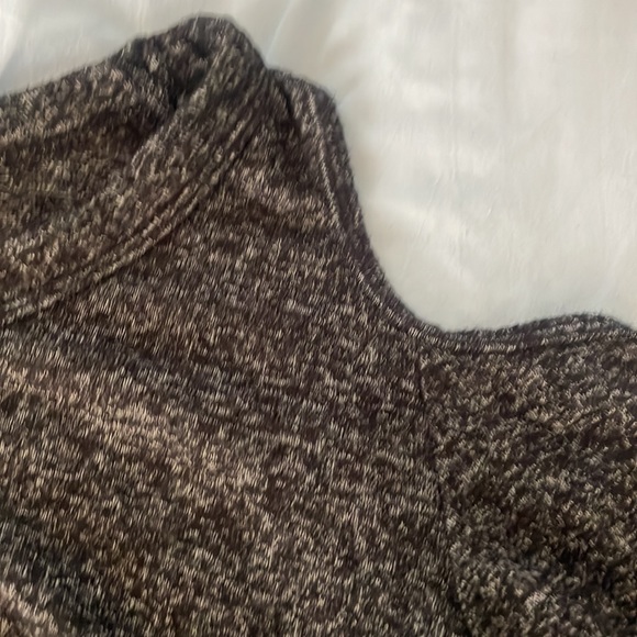 Cold shoulder light sweater - Picture 3 of 4